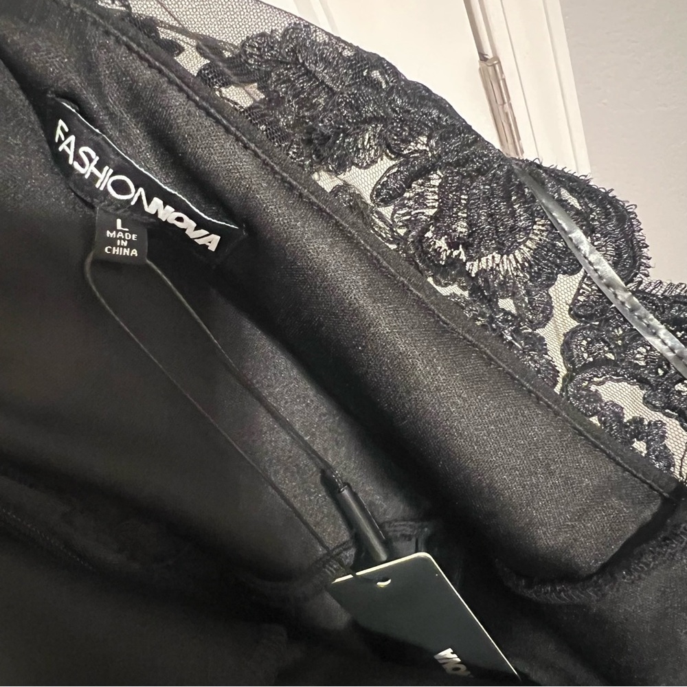Fashion Nova Black Asymmetrical One-Shoulder Gown - Picture 6 of 6